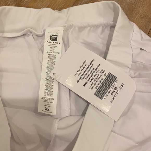 NWT Women’s Fabletics Cognac Skort - Picture 3 of 4